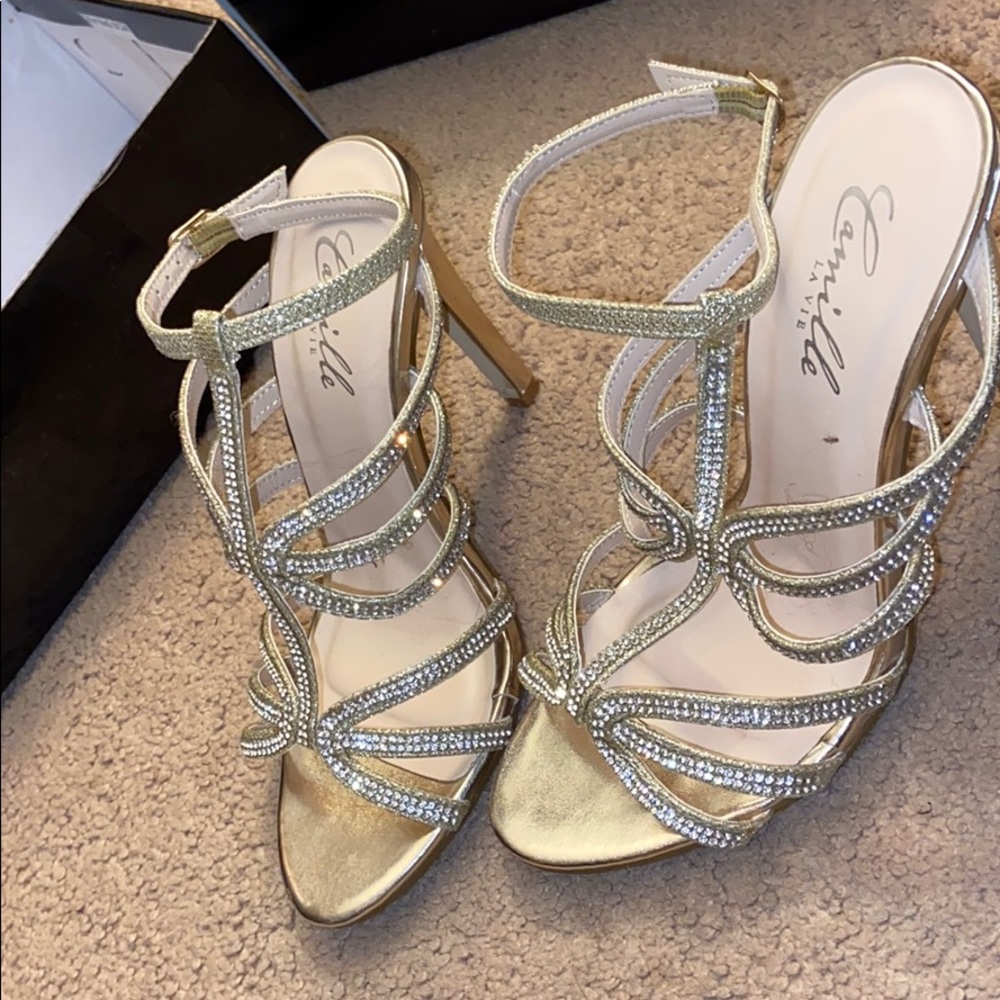 gold 3 inch heel opened toed sandal